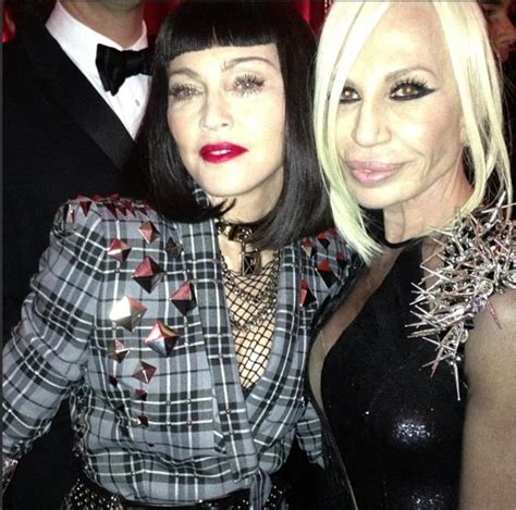 madonna e donatella versace sono amiche|Donatella Versace giudice al concerto di Madonna: la designer .